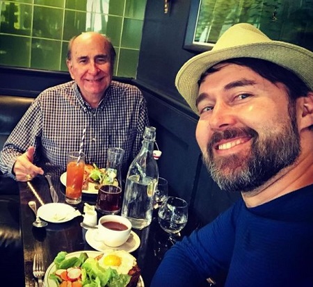  Hayes Hargrove (right) with his father.